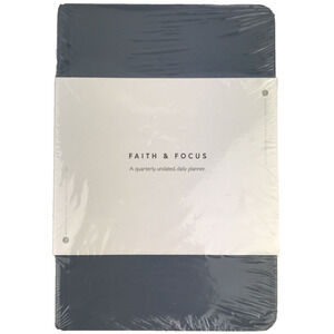 NEW 90 Day Christian Planner Faith & Focus Quarterly Daily Undated Blue HB 9x6"